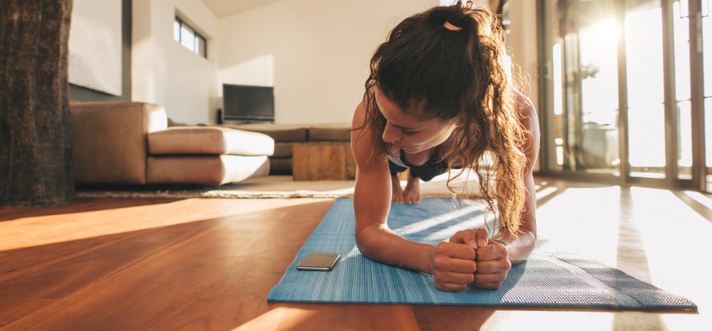 femme-gainage-maison femme-gainage-maison