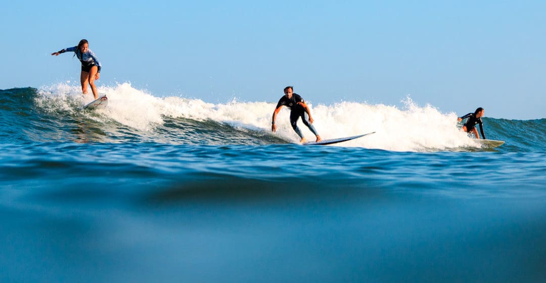 Surf Thérapie sur la côte Atlantique, comment bien préparer son voyage ?